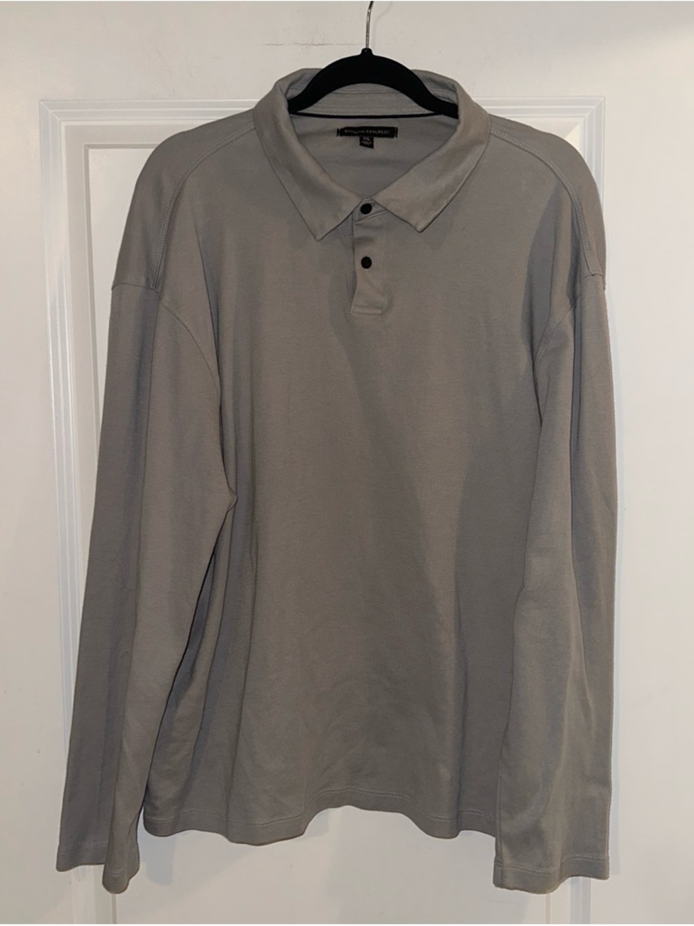 Banana Republic Men's Long Sleeve Polo Shirt - Gray